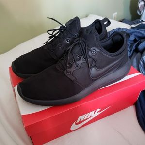 Nike Roche 2